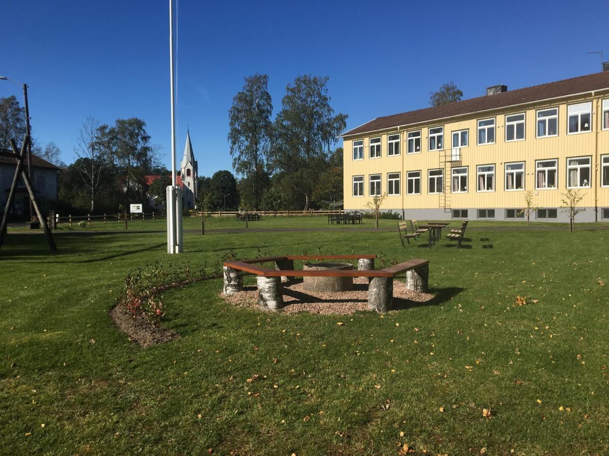 Хостел Kalvs Skolhus Екстер'єр фото